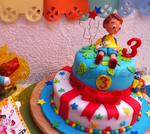 tarta pastel fondant sugarpaste cake barcelona dora mochila colorines cumpleaños